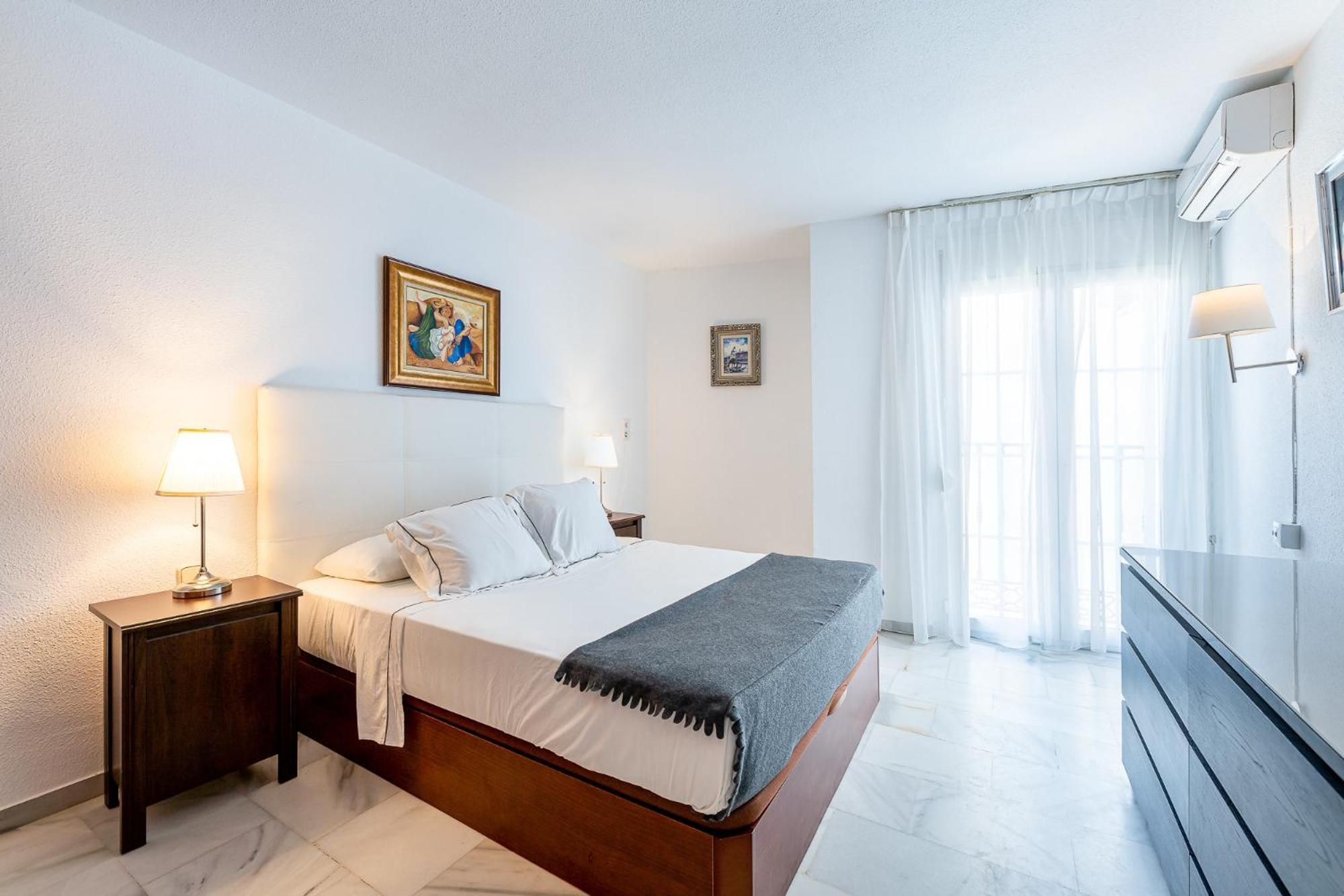 797 Holiday Rentals - Piso Para 3 En La Carihuela Con Piscina Torremolinos Luaran gambar