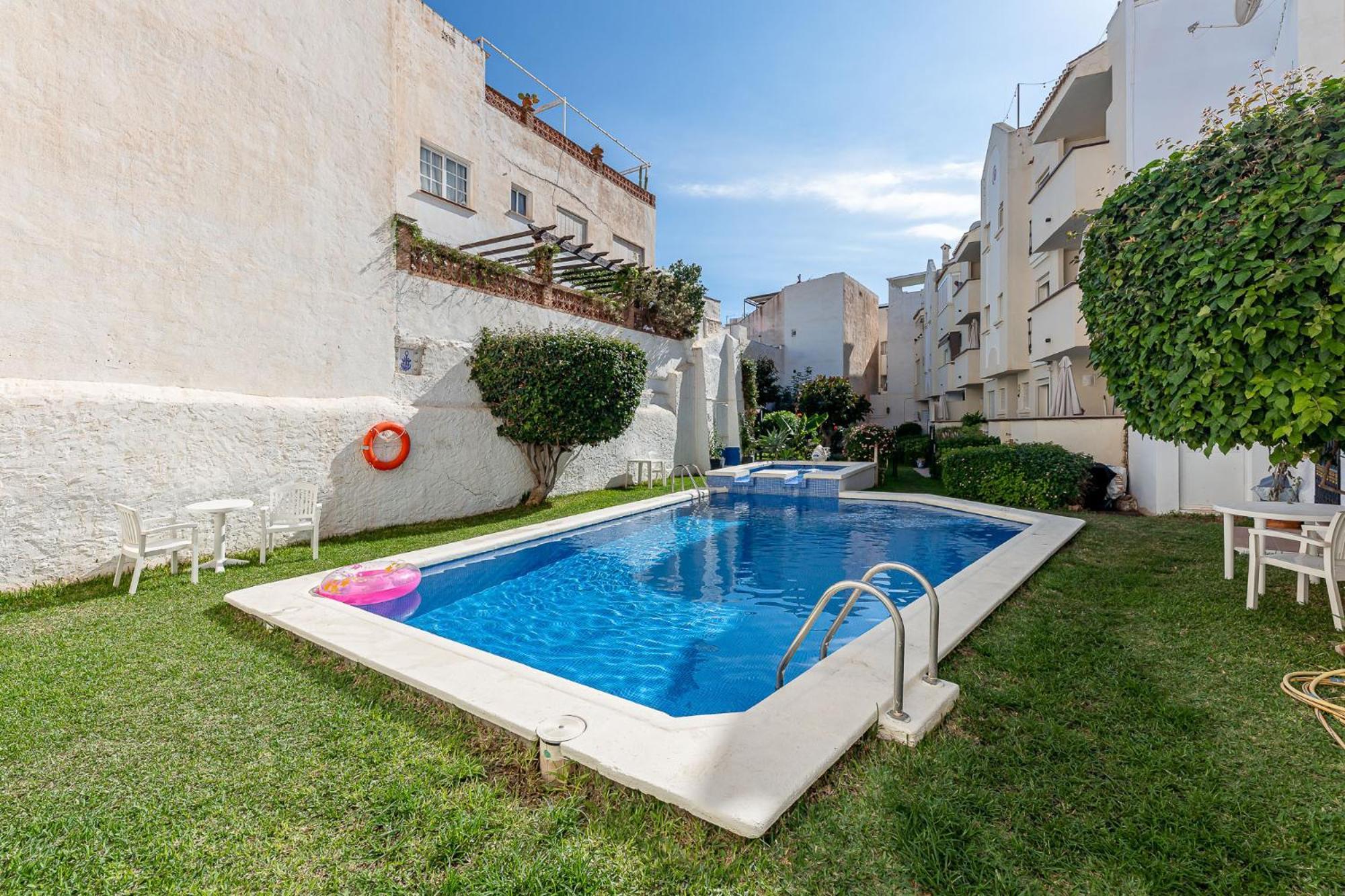 797 Holiday Rentals - Piso Para 3 En La Carihuela Con Piscina Torremolinos Luaran gambar