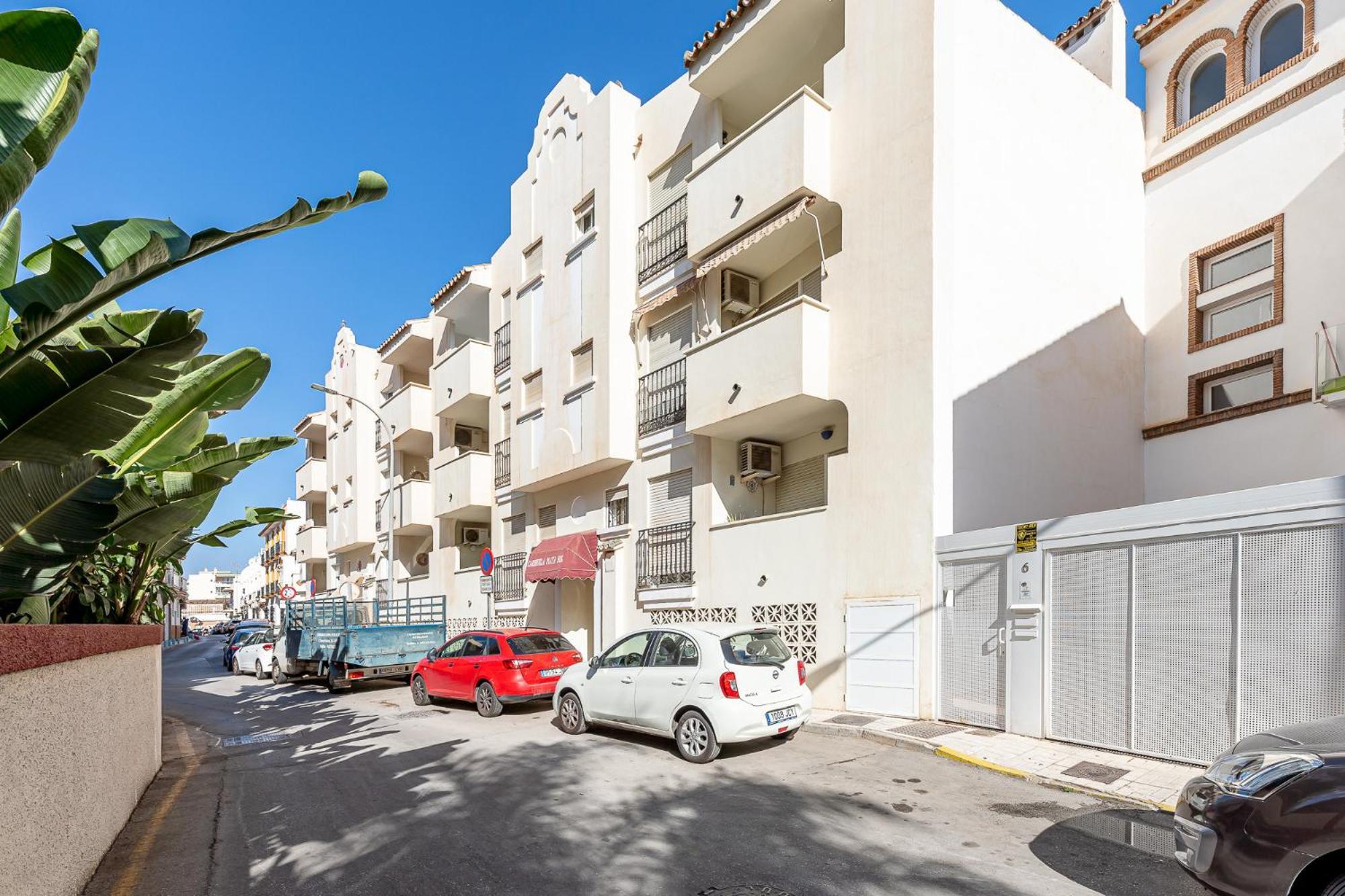 797 Holiday Rentals - Piso Para 3 En La Carihuela Con Piscina Torremolinos Luaran gambar